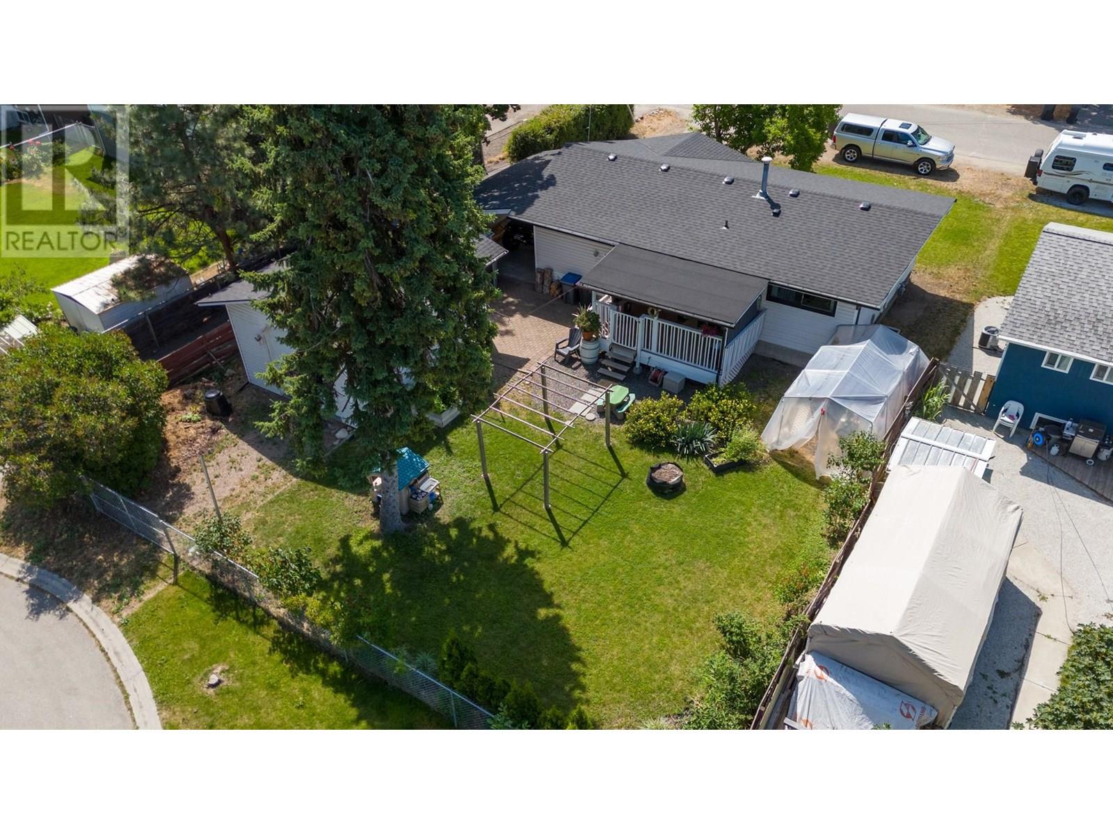  590 Jaschinsky Road, Kelowna
