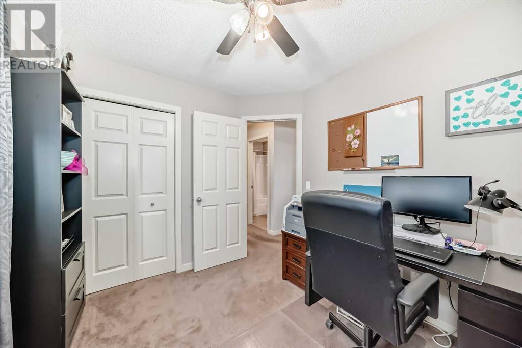 Single Family House Bi-level for Sale in  Skyview Ranch Way NE Skyview Ranch Calgary 