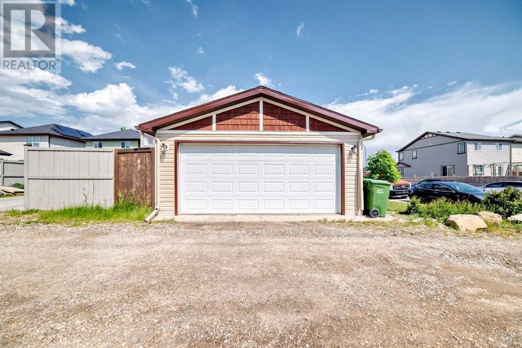 Single Family House Bi-level for Sale in  Skyview Ranch Way NE Skyview Ranch Calgary 