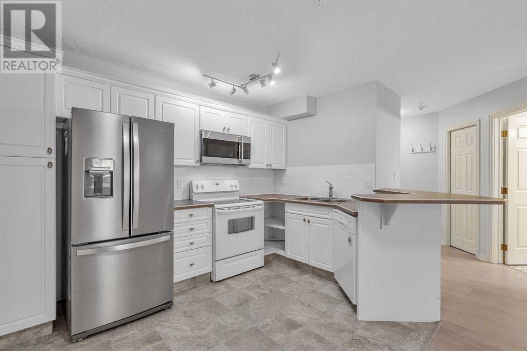 Single Family House for Sale in    Avenue SW Downtown Commercial Core Calgary 