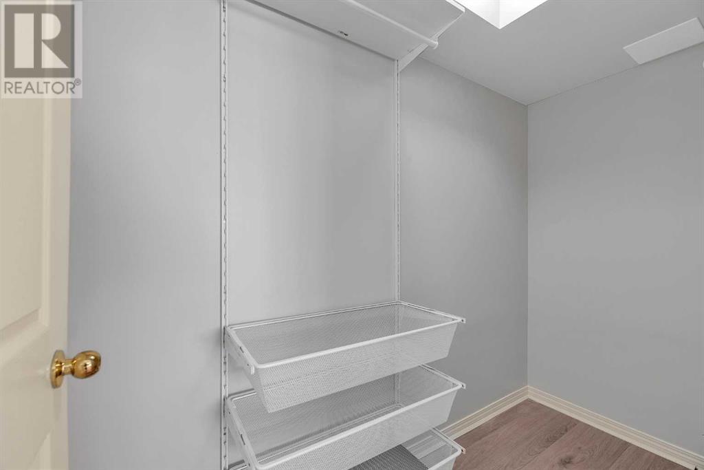 Single Family House for Sale in    Avenue SW Downtown Commercial Core Calgary 