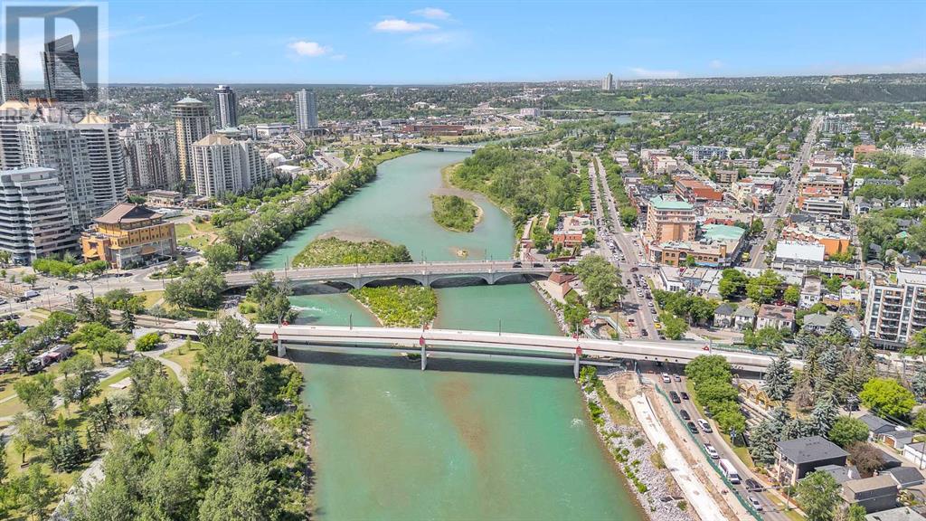 Single Family House for Sale in    Avenue SW Downtown Commercial Core Calgary 