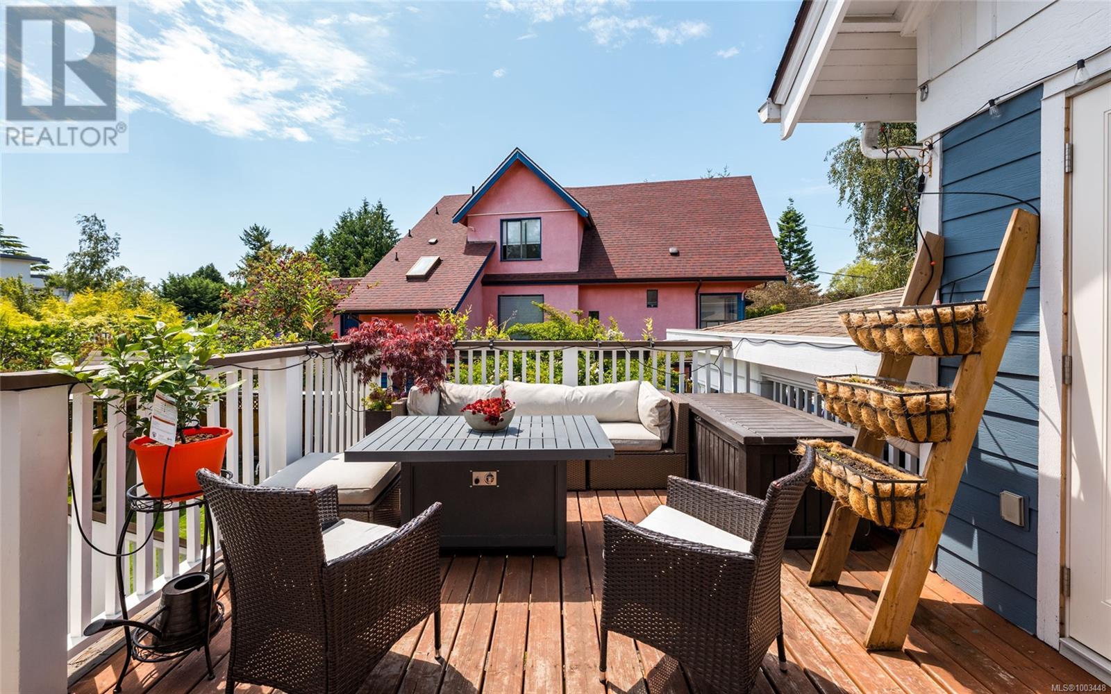 Photo 30 of 2161 Fair St, Oak Bay BC