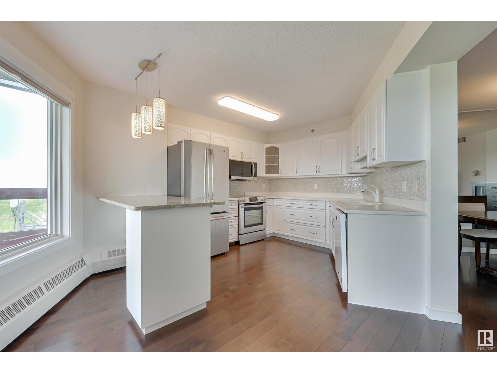 Photo 9 of 1003 12319 Jasper Av Nw, Edmonton AB
