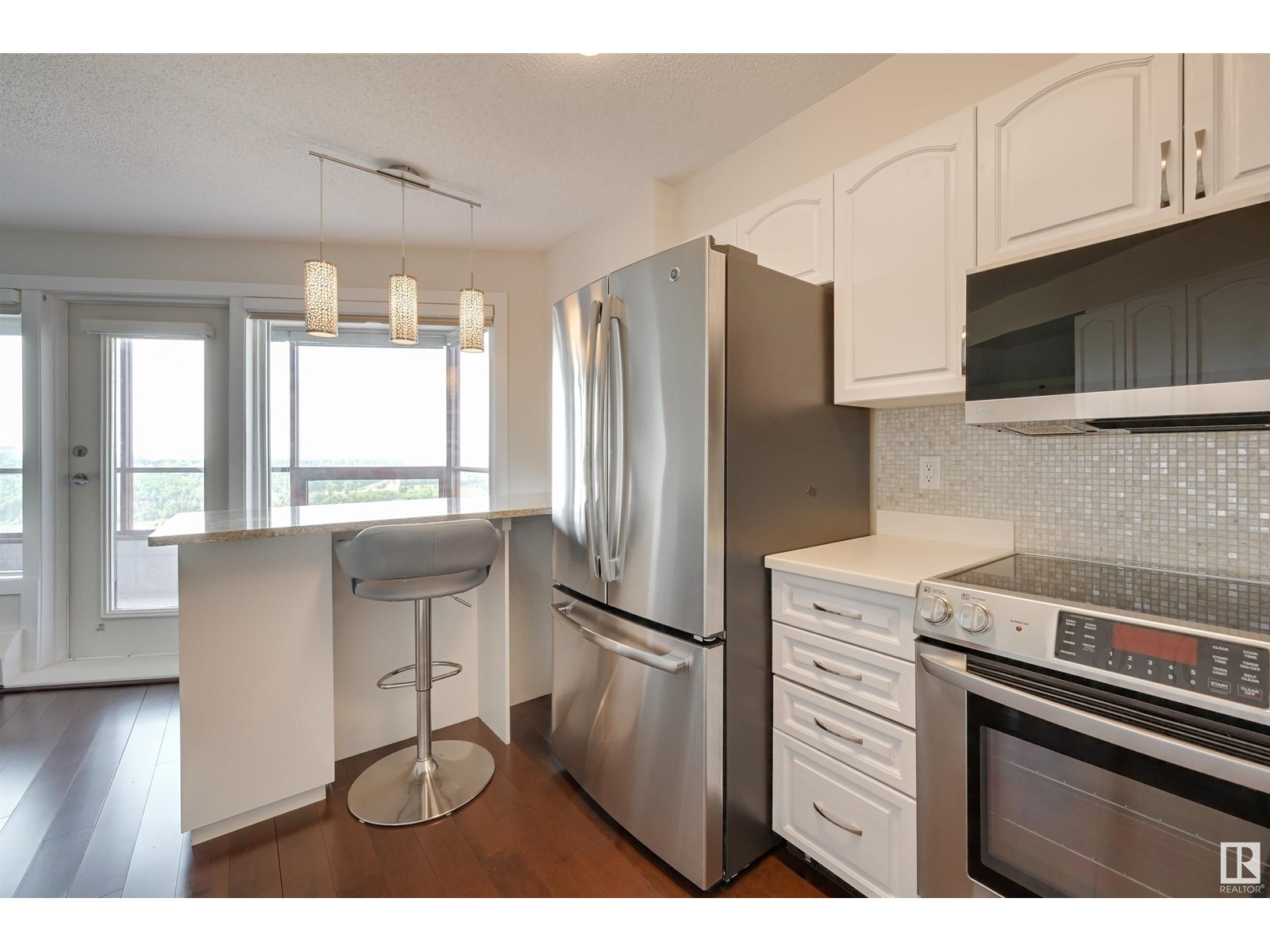 Photo 13 of 1003 12319 Jasper Av Nw, Edmonton AB