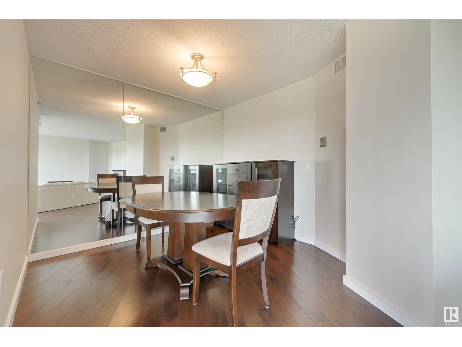 Photo 14 of 1003 12319 Jasper Av Nw, Edmonton AB