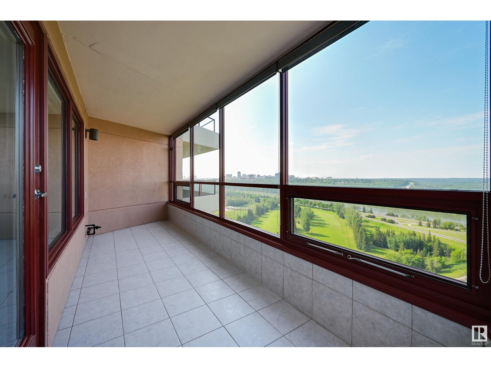 Photo 17 of 1003 12319 Jasper Av Nw, Edmonton AB