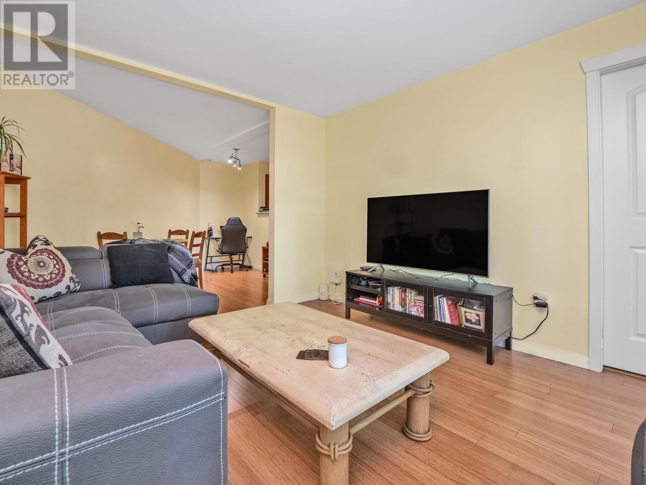 Photo 11 of 107 3575 Euclid Avenue, Vancouver BC