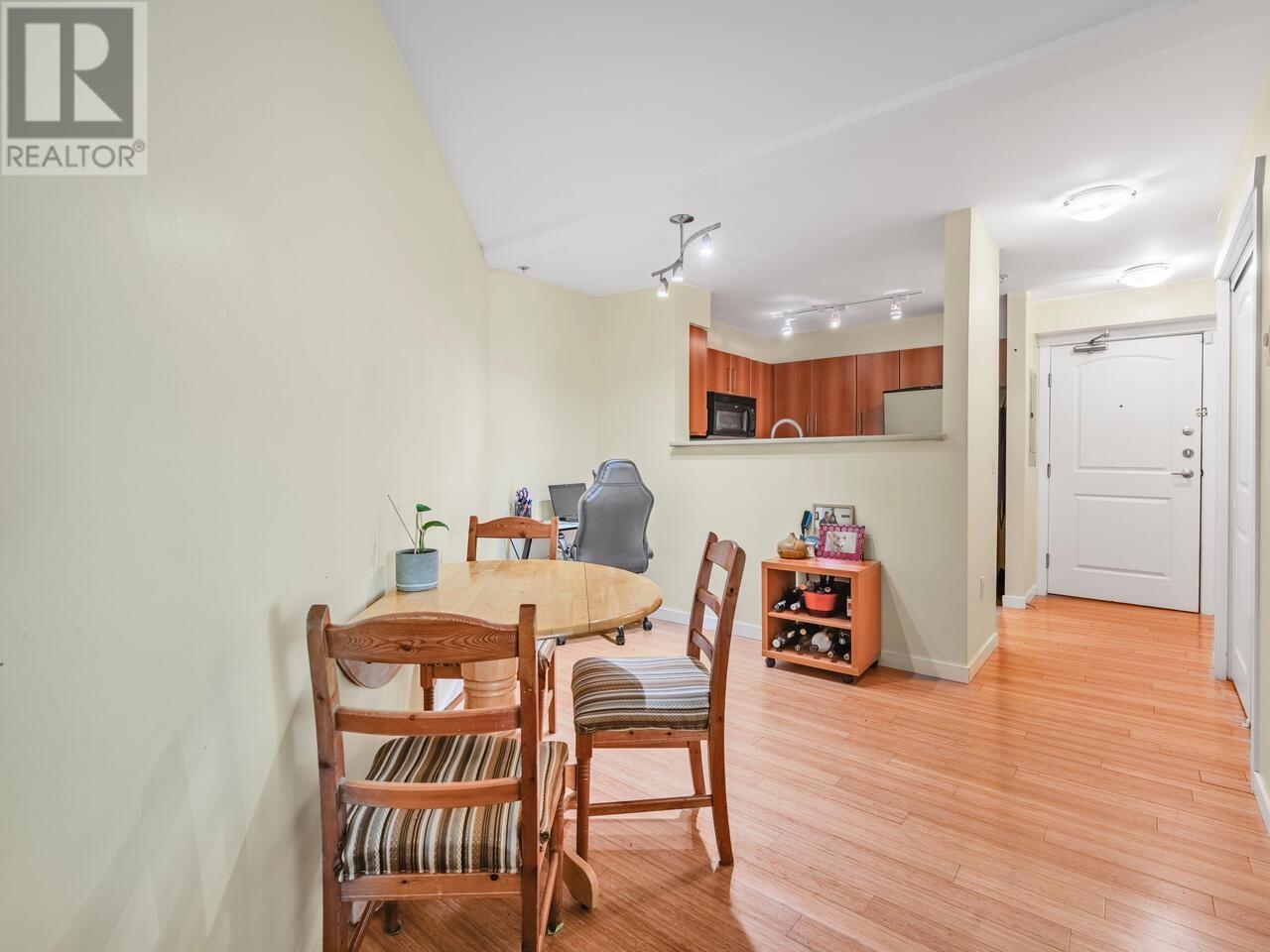 Photo 17 of 107 3575 Euclid Avenue, Vancouver BC