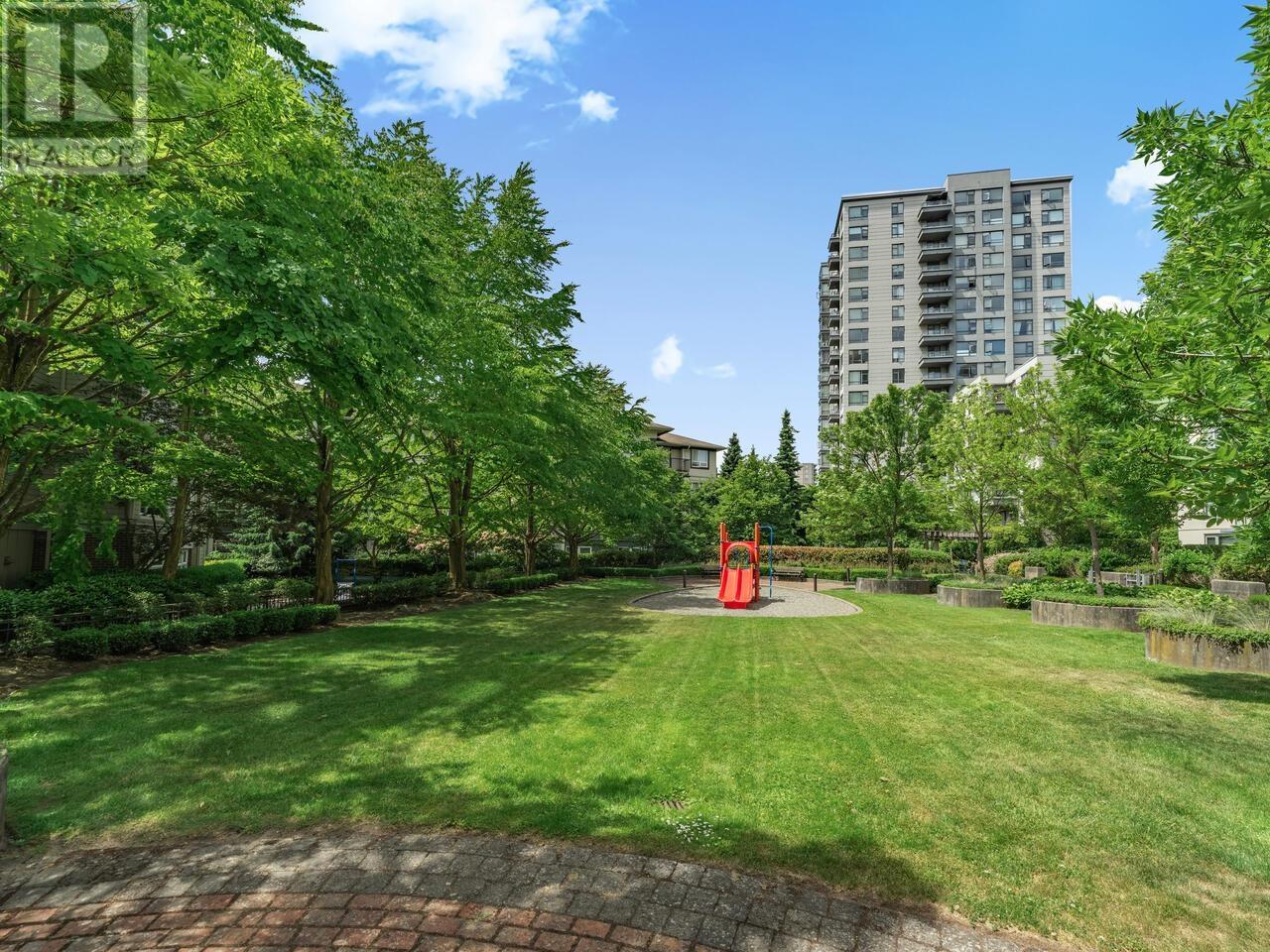 Photo 8 of 107 3575 Euclid Avenue, Vancouver BC