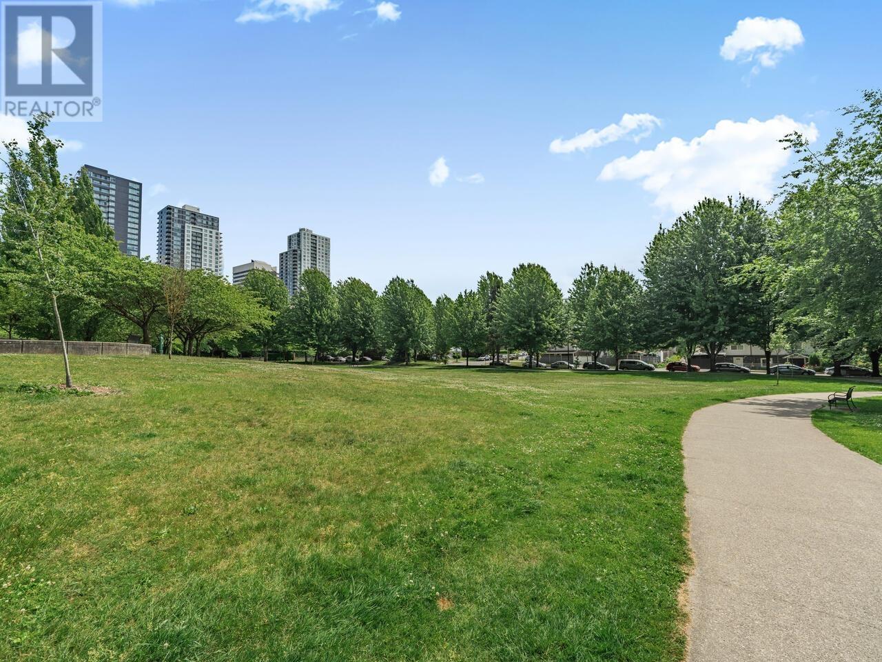 Photo 2 of 107 3575 Euclid Avenue, Vancouver BC