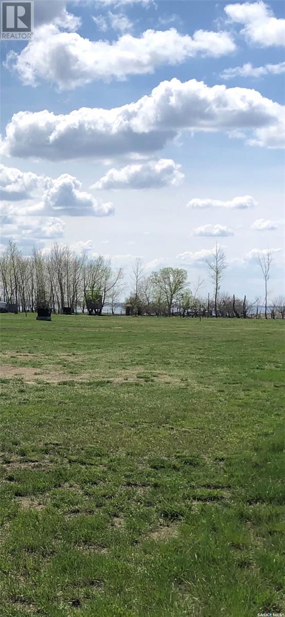 Photo 2 of 529 Aaro Avenue, Elbow SK