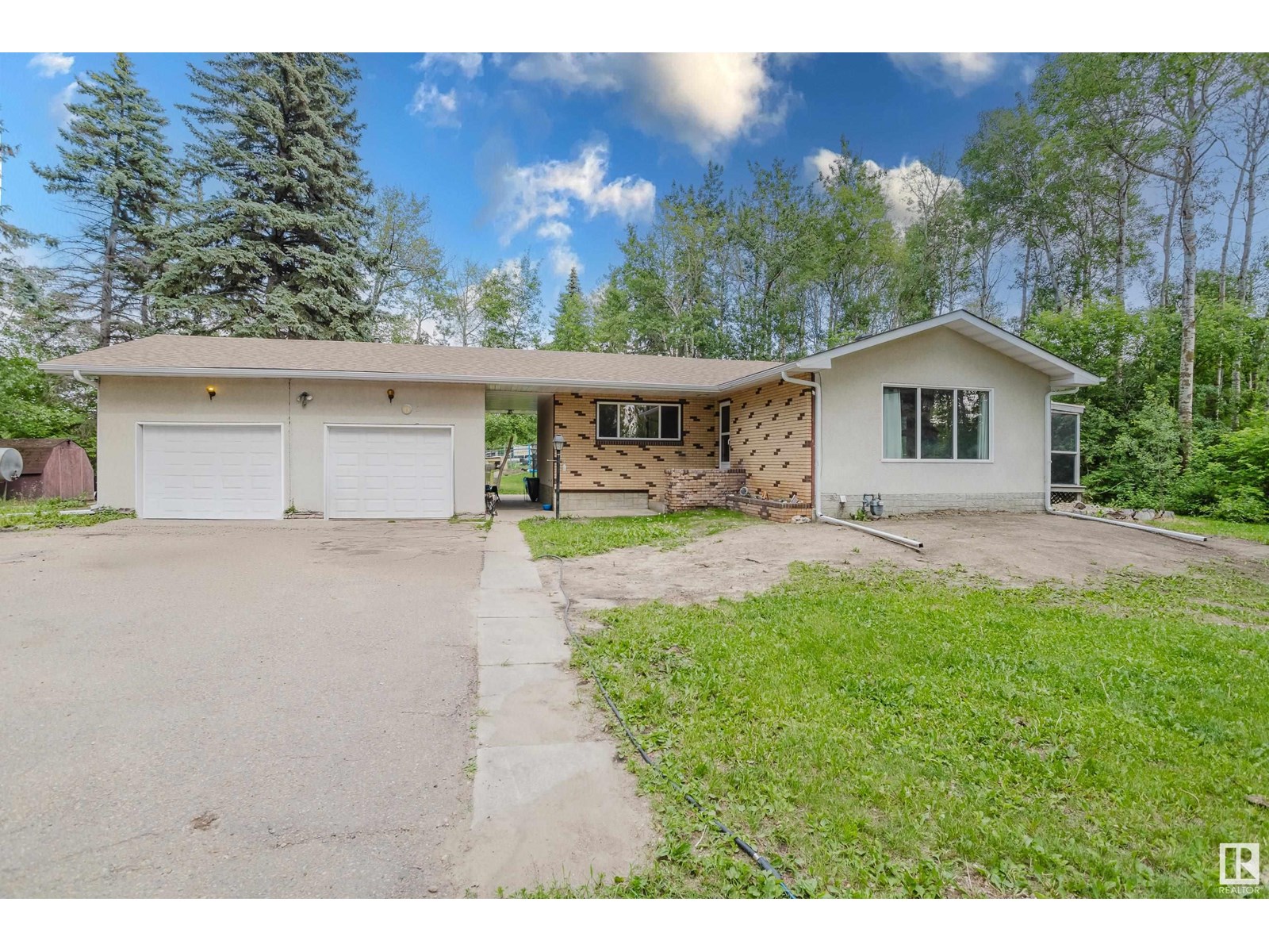 Photo 15 of 379 22559 Wye Rd, Rural Strathcona County AB
