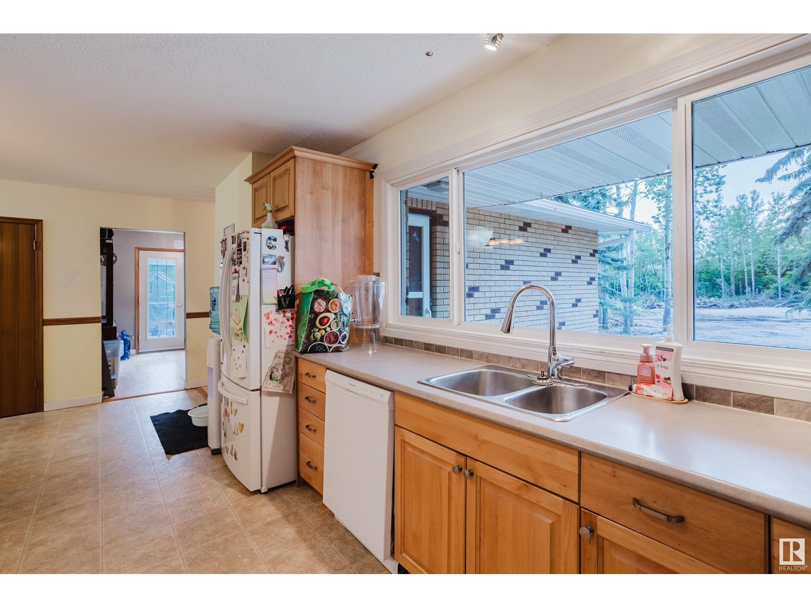 Photo 18 of 379 22559 Wye Rd, Rural Strathcona County AB