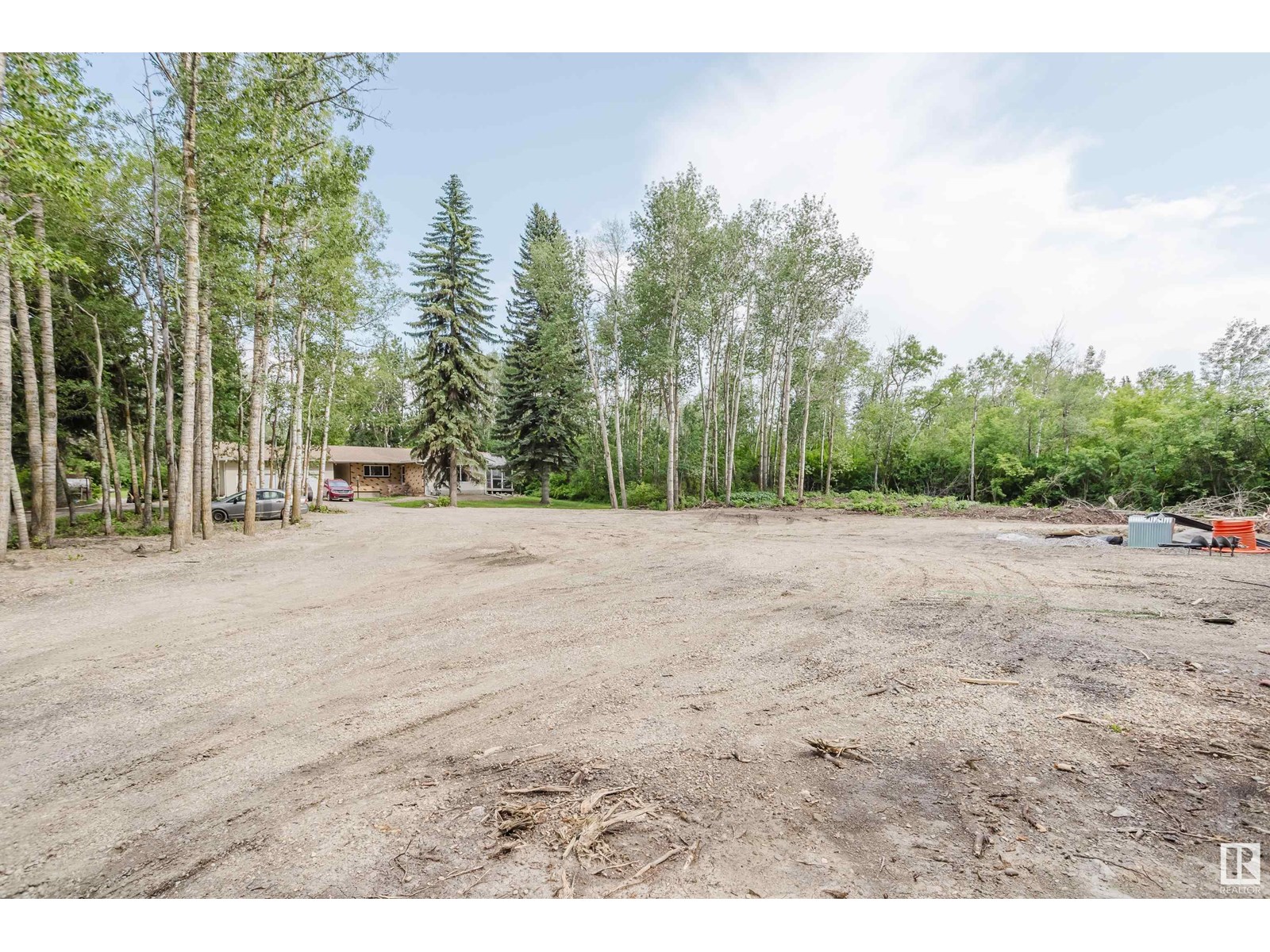 Photo 19 of 379 22559 Wye Rd, Rural Strathcona County AB