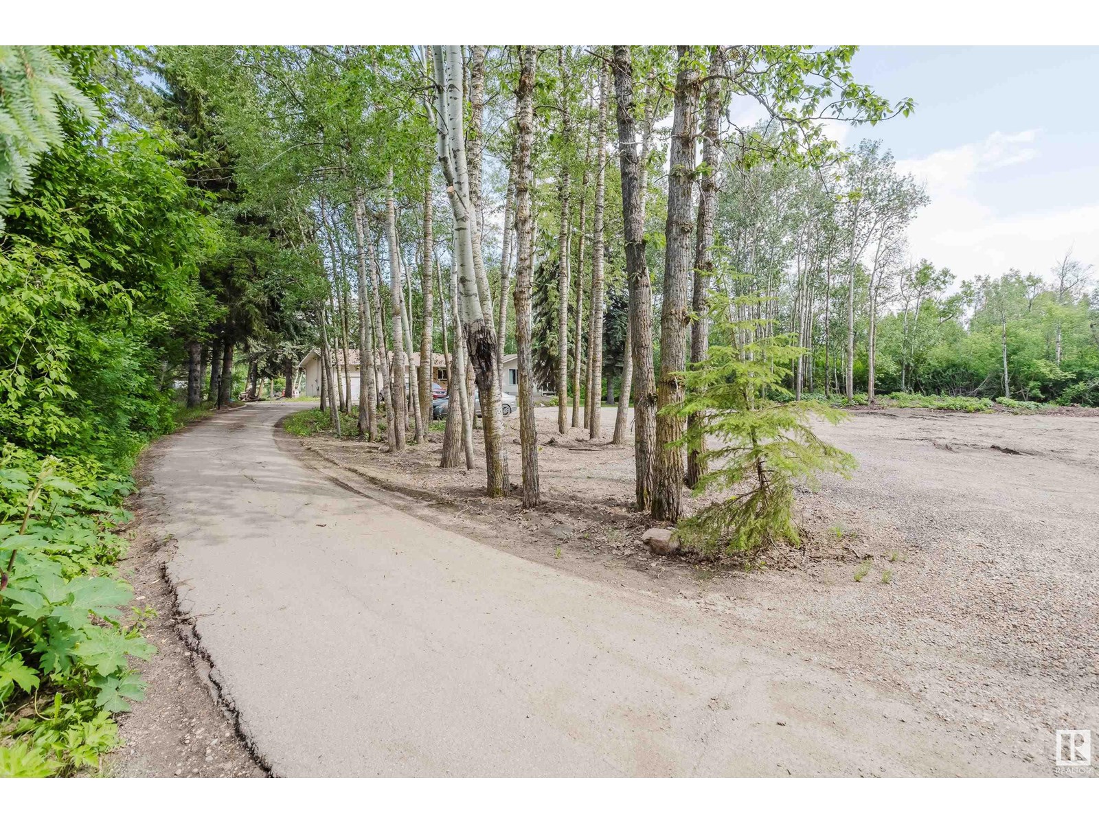 Photo 13 of 379 22559 Wye Rd, Rural Strathcona County AB