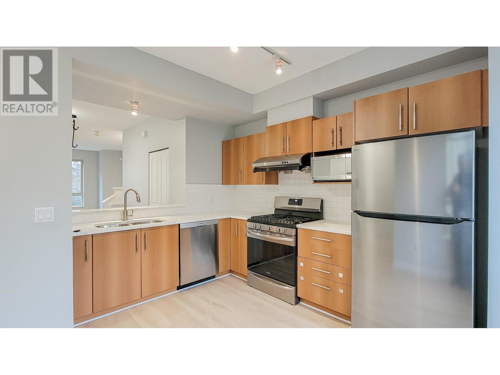 130 9229 UNIVERSITY CRESCENT, Burnaby real estate listing R2972247