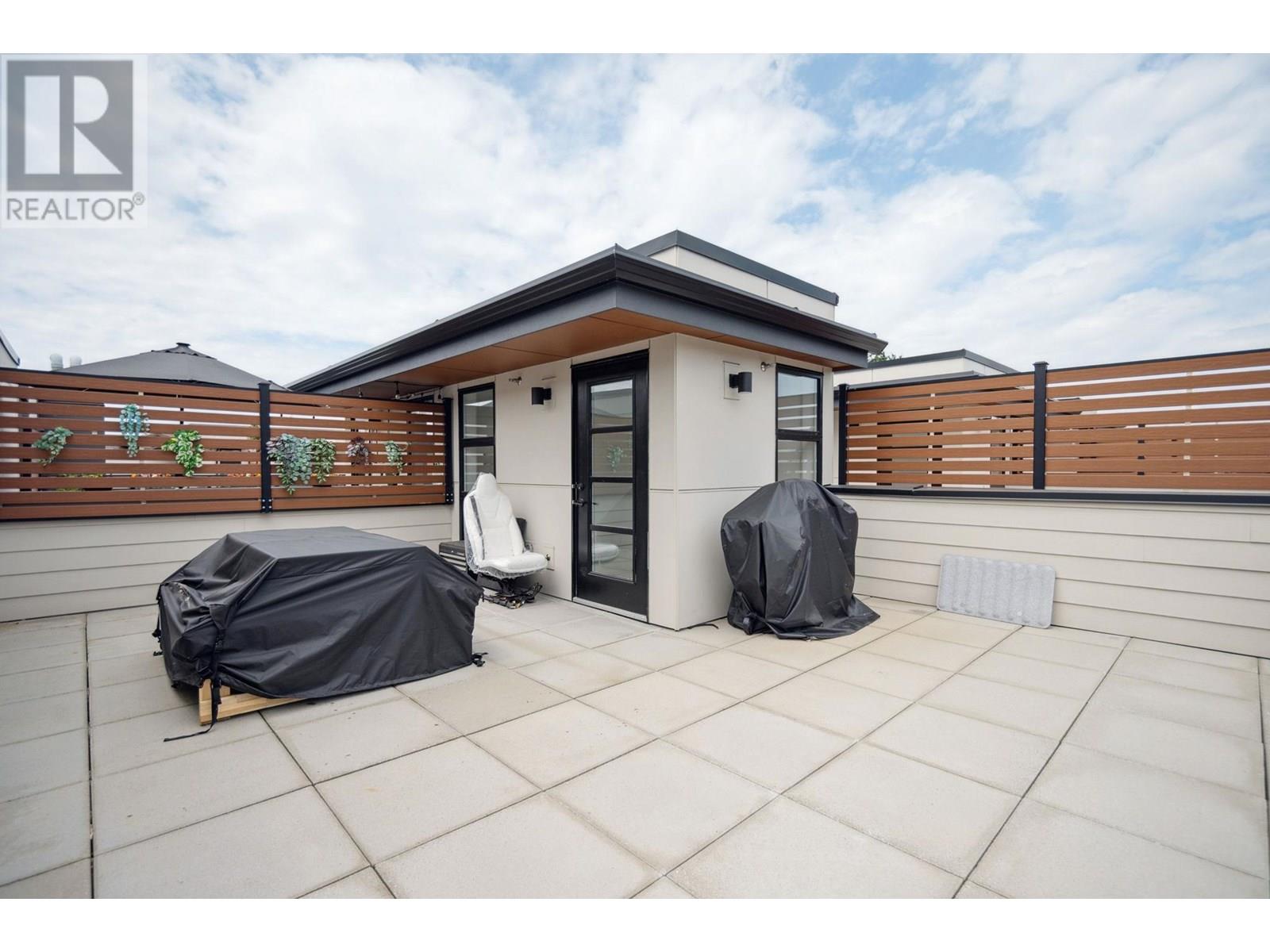 206 6085 IRMIN STREET, Burnaby