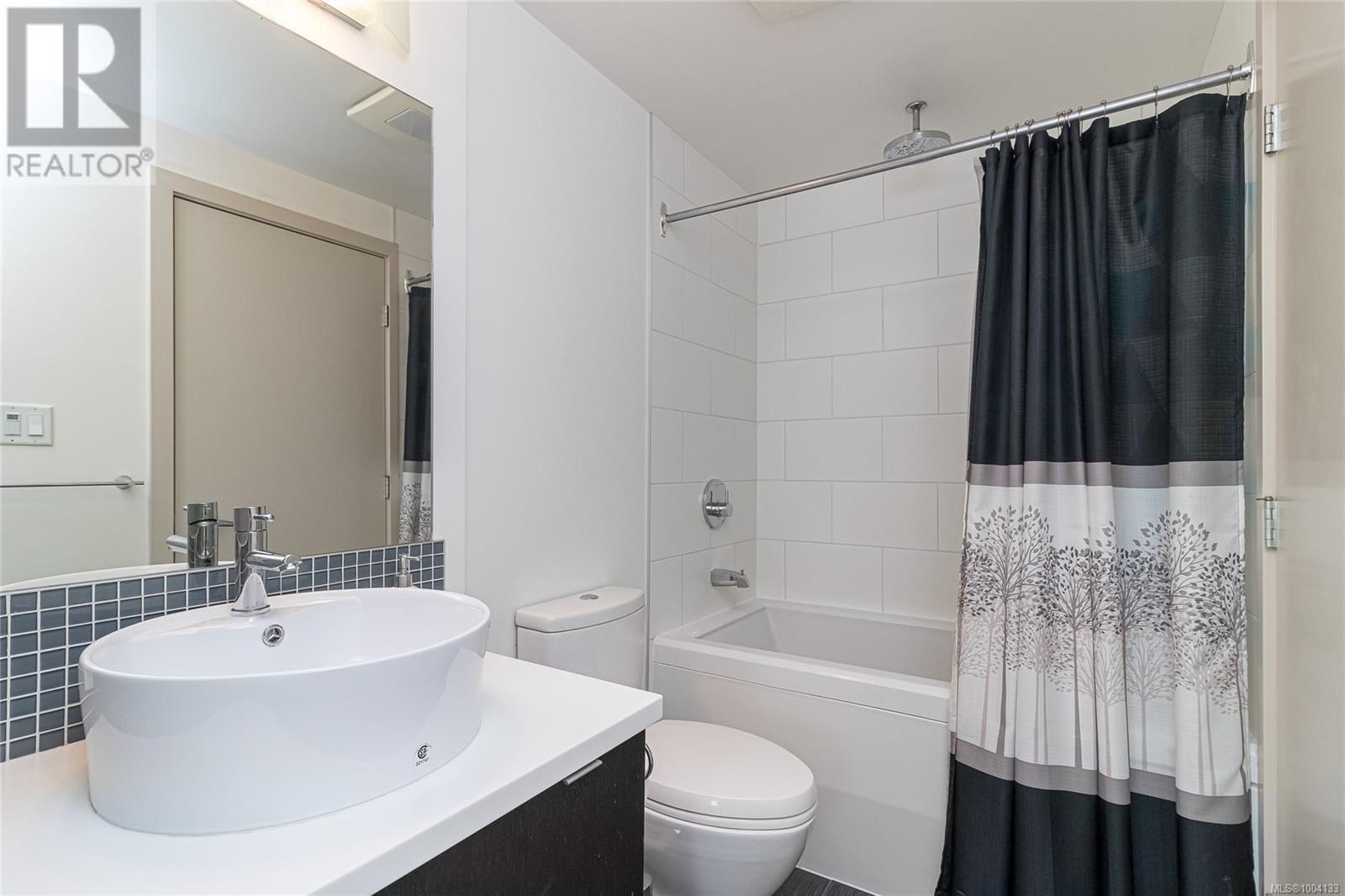 Photo 13 of 204 760 Johnson St, Victoria BC