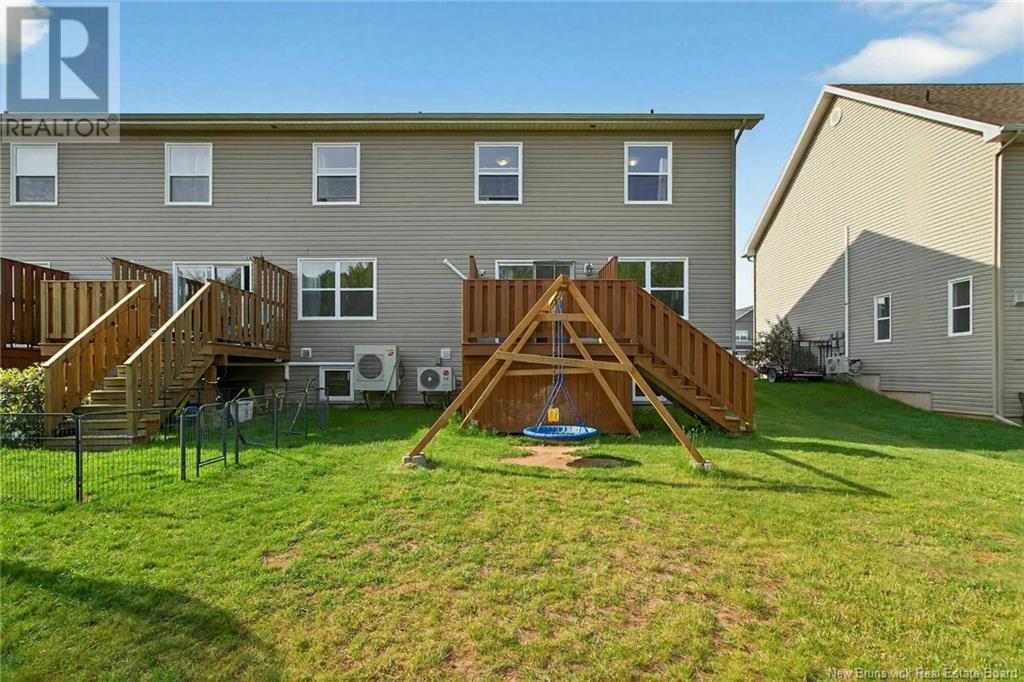 Photo 11 of 343 Rue Dolbeau Street, Dieppe NB