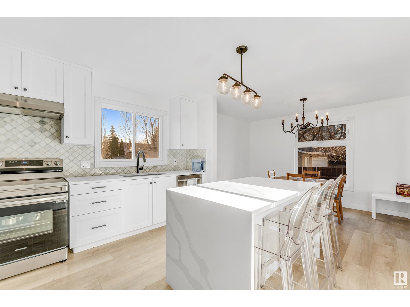 Photo 14 of 2404 80 St Nw, Edmonton AB