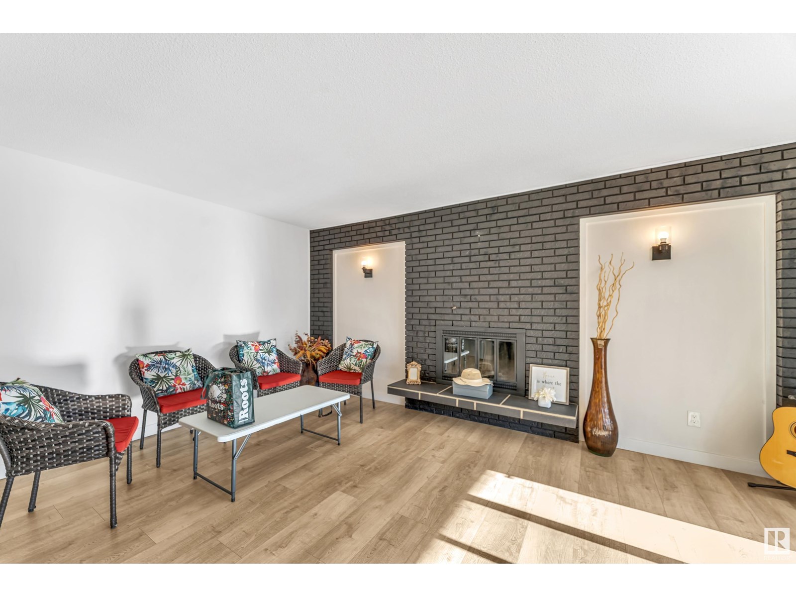 Photo 38 of 2404 80 St Nw, Edmonton AB