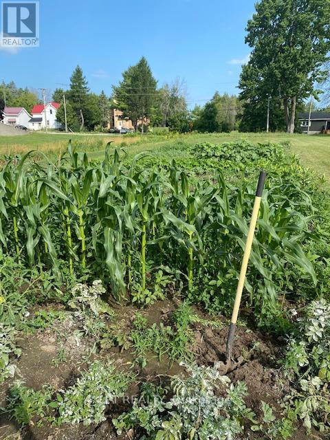 Photo 7 of 367 Kitley Line 8 Road, Elizabethtownkitley ON