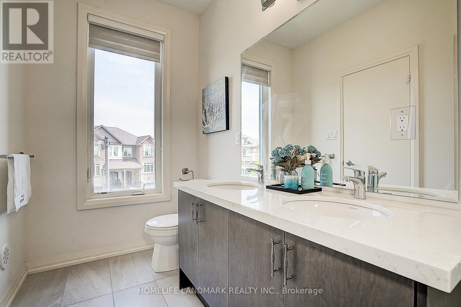 Single Family House for Sale in  GEORGE KIRBY STREET Vaughan (Patterson) 