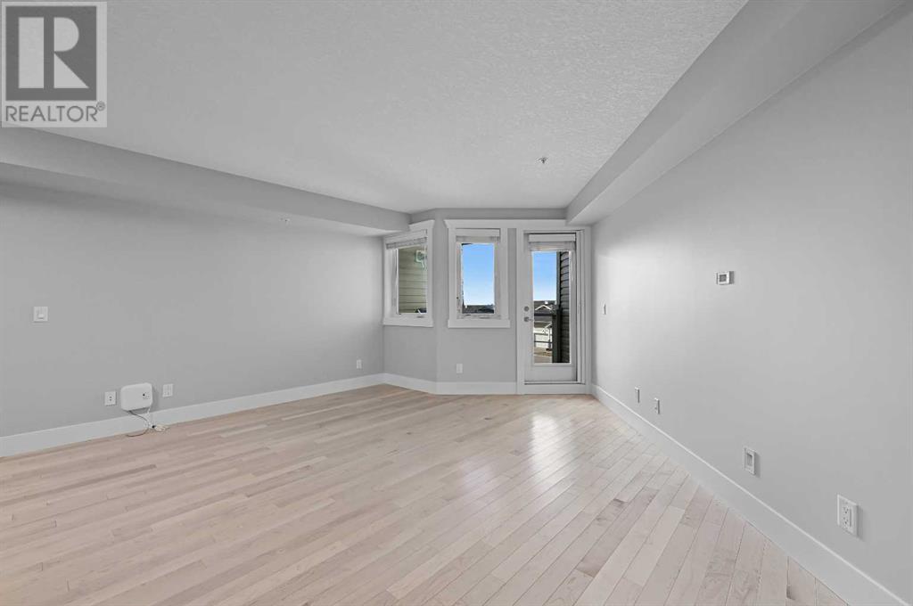 Single Family House for Sale in   Rocky Vista Gardens NW Rocky Ridge Calgary 