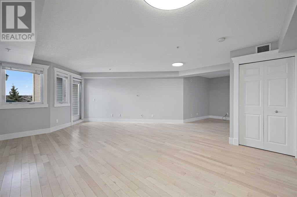 Single Family House for Sale in   Rocky Vista Gardens NW Rocky Ridge Calgary 