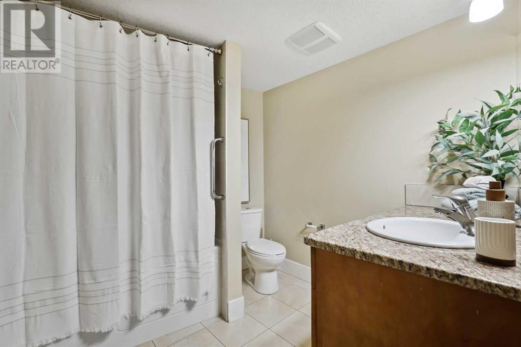 Single Family House for Sale in   Rocky Vista Gardens NW Rocky Ridge Calgary 