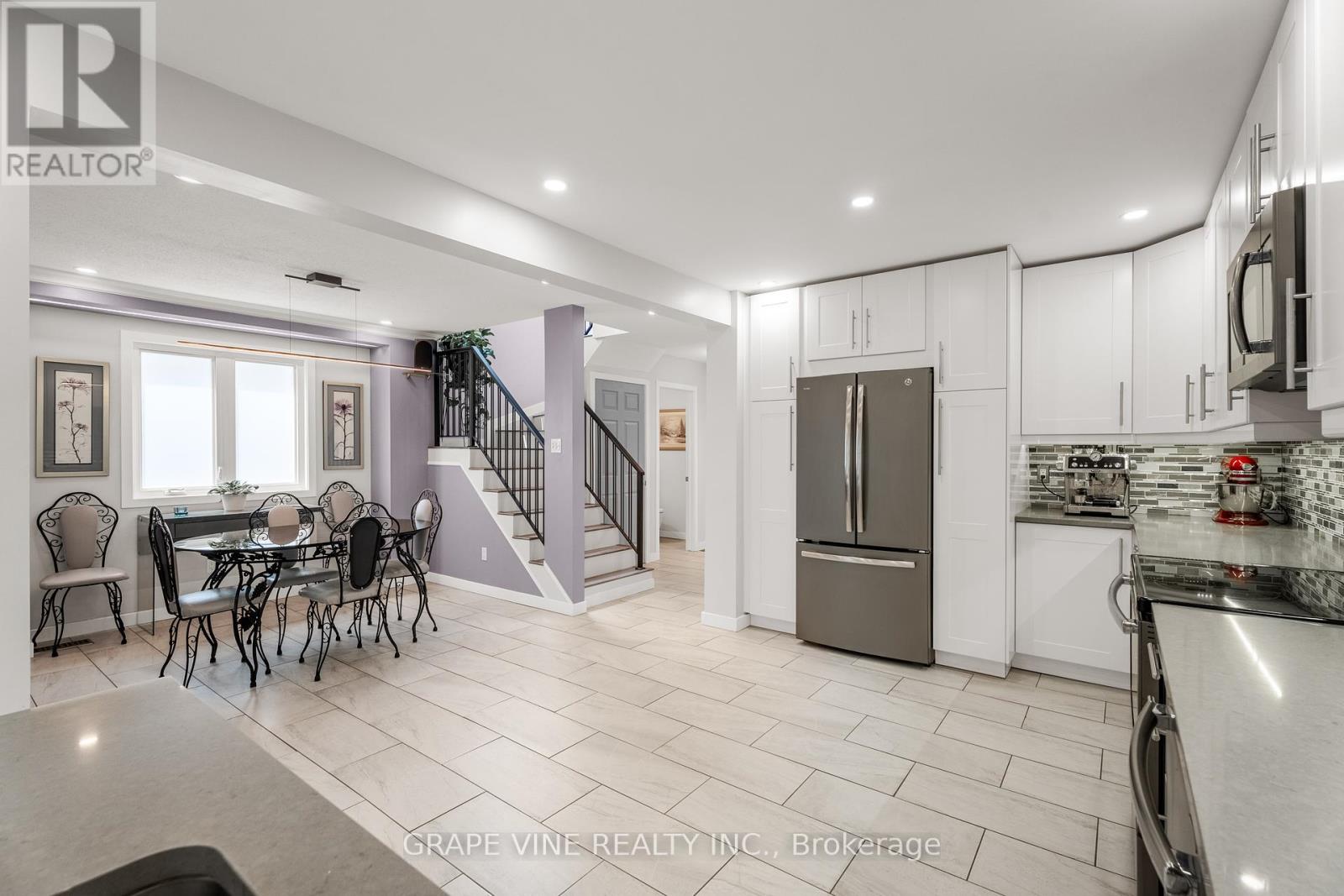 Photo 14 of 32 Acklam Terrace, Ottawa ON