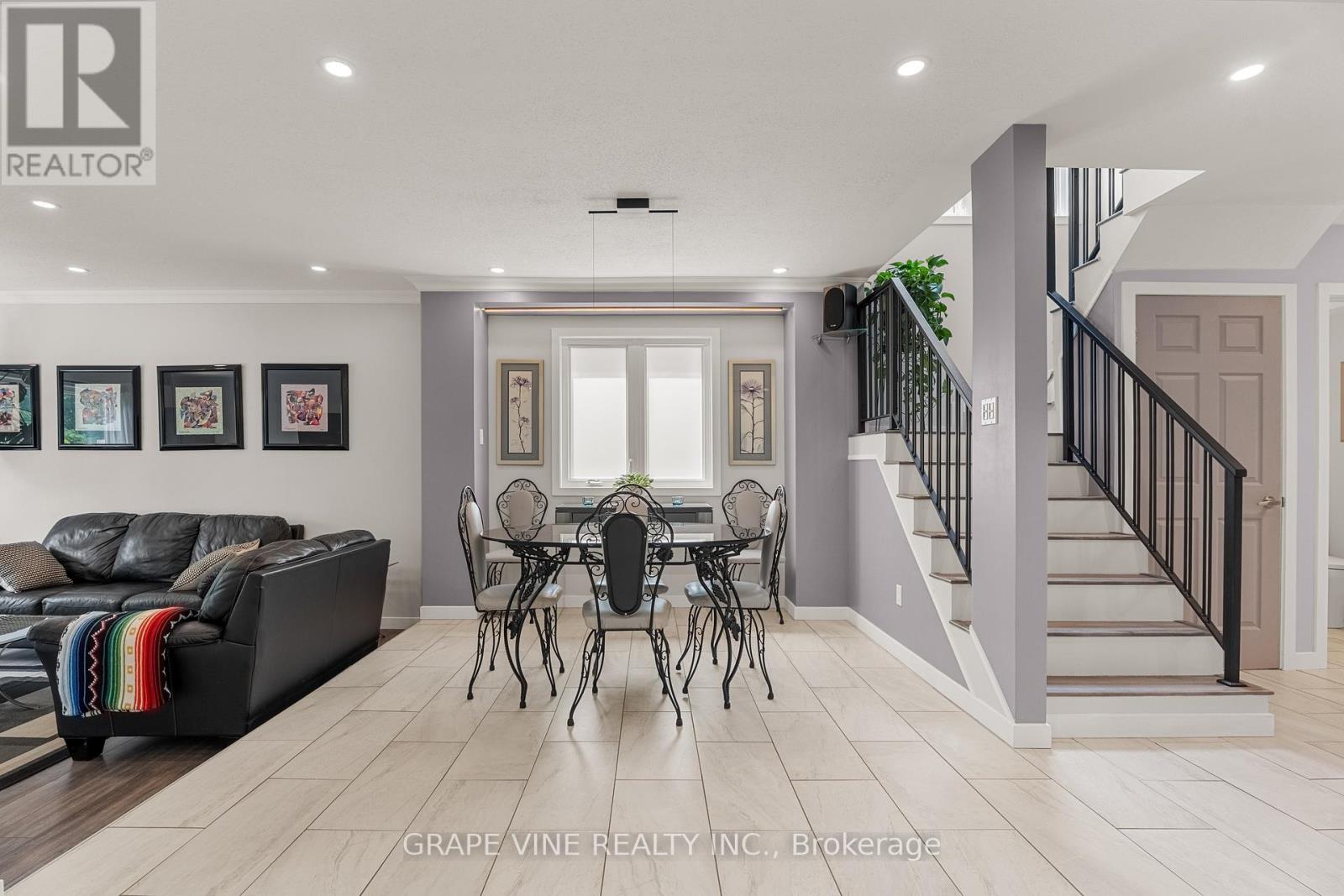 Photo 31 of 32 Acklam Terrace, Ottawa ON