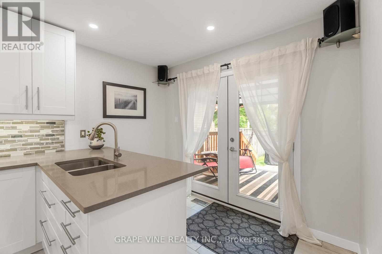Photo 22 of 32 Acklam Terrace, Ottawa ON