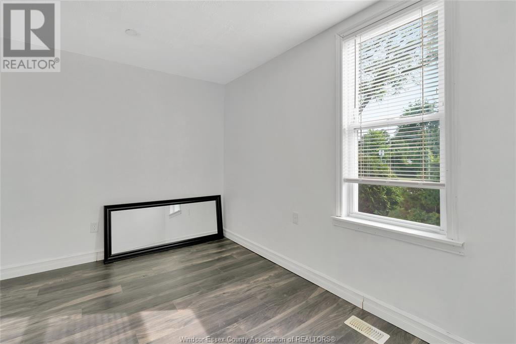 Photo 6 of 1544 Mark Avenue, Windsor ON