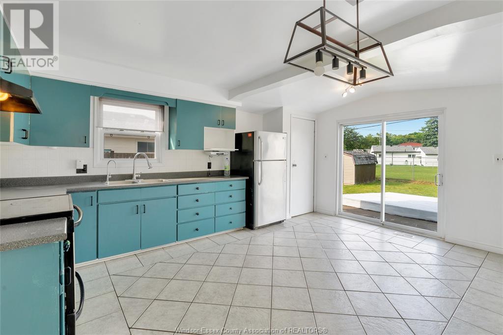 Photo 12 of 1544 Mark Avenue, Windsor ON