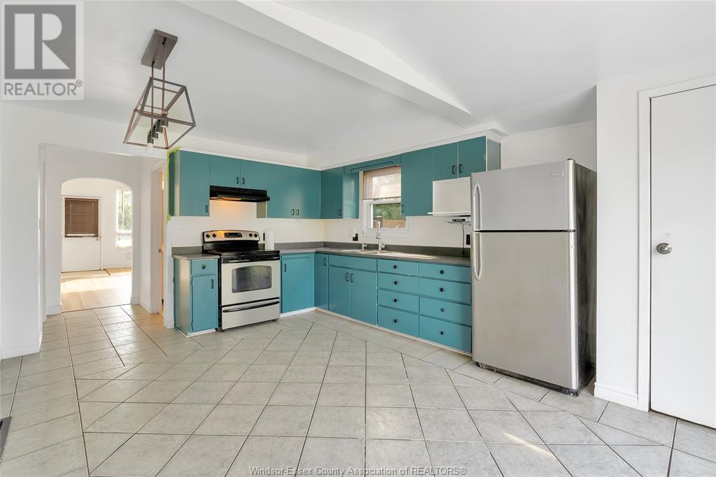 Photo 10 of 1544 Mark Avenue, Windsor ON