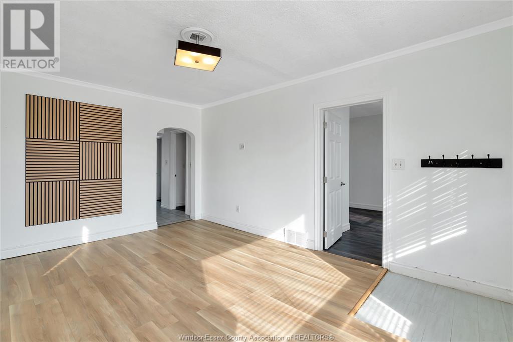 Photo 4 of 1544 Mark Avenue, Windsor ON