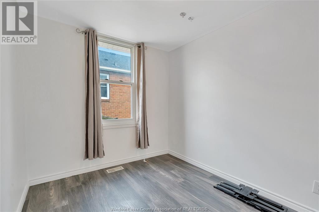 Photo 16 of 1544 Mark Avenue, Windsor ON