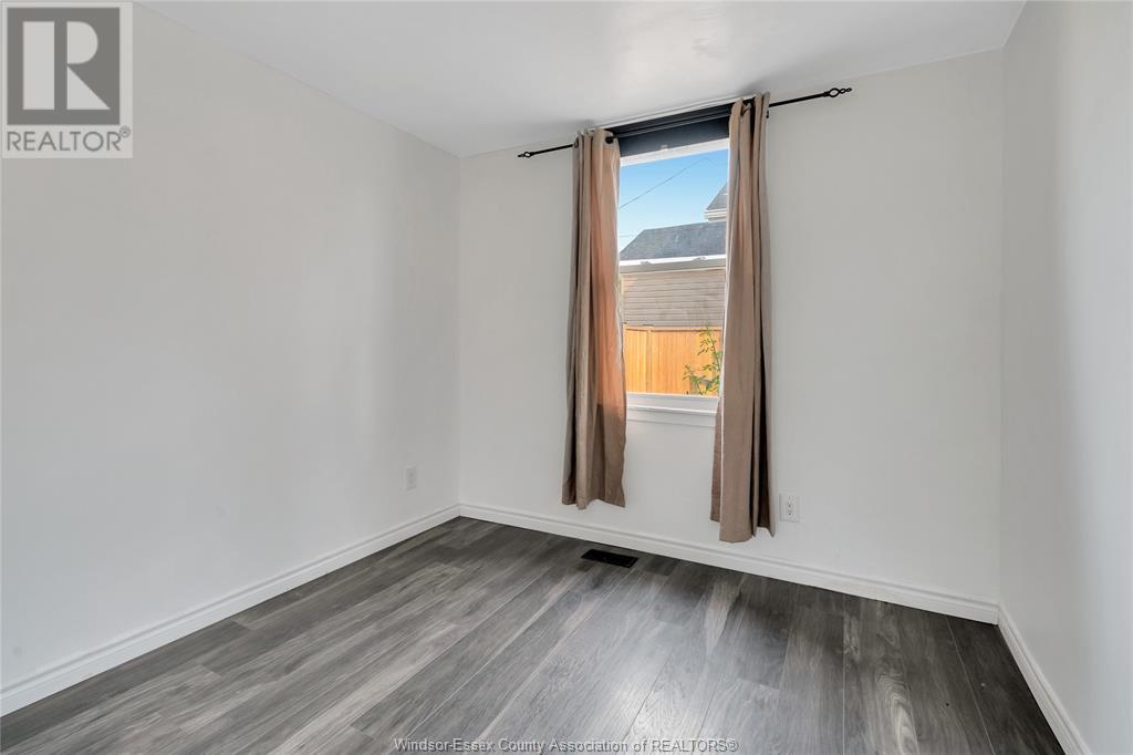 Photo 15 of 1544 Mark Avenue, Windsor ON