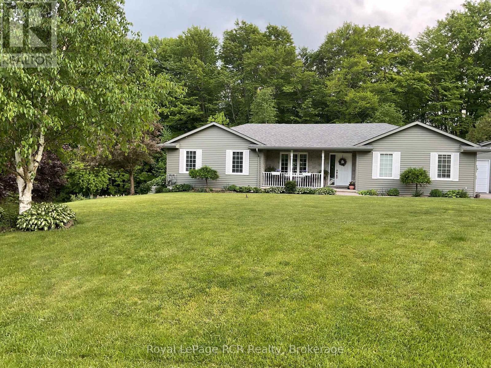 Photo 1 of 107 Maple Ridge Crescent, Georgian Bluffs ON