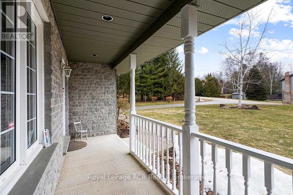 Photo 7 of 107 Maple Ridge Crescent, Georgian Bluffs ON