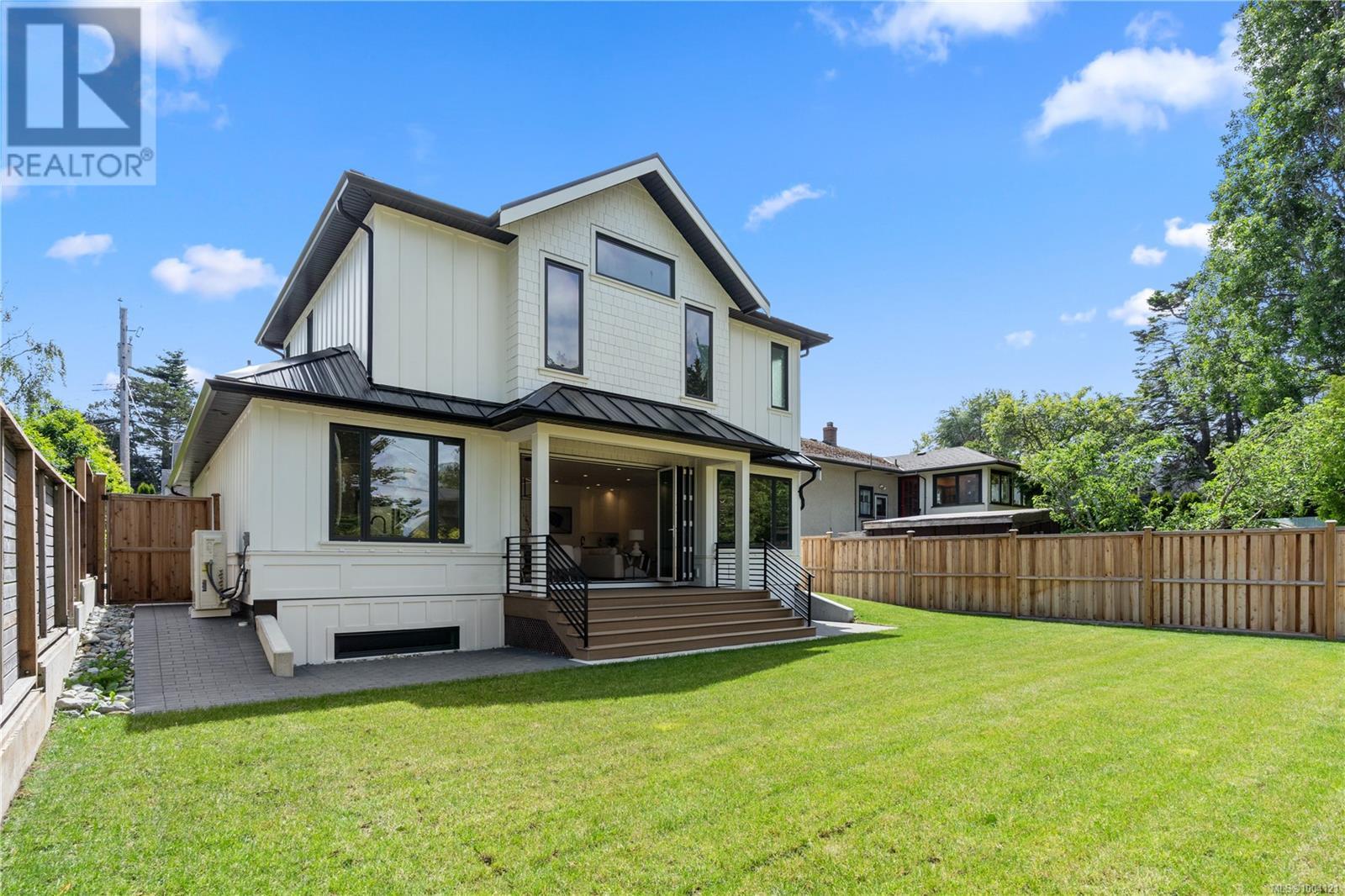 Photo 49 of 2480 Plumer St, Oak Bay BC