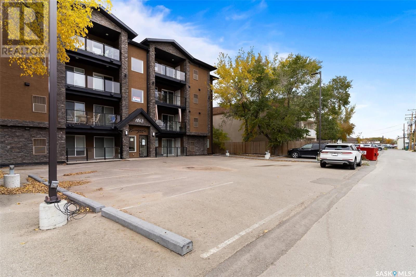 Photo 24 of 303 1863 Rae Street, Regina SK