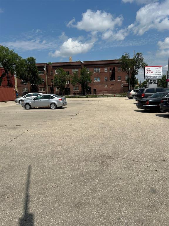 Photo 4 of 1156 Main St, Winnipeg MB