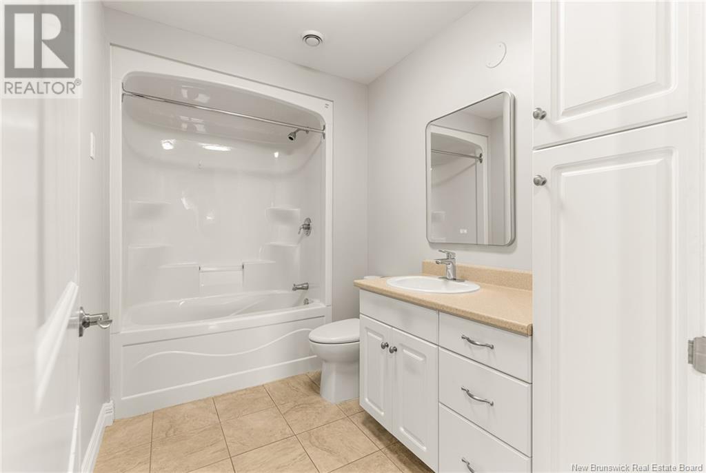 #110 185 ROYAL OAKS BOULEVARD - 32
