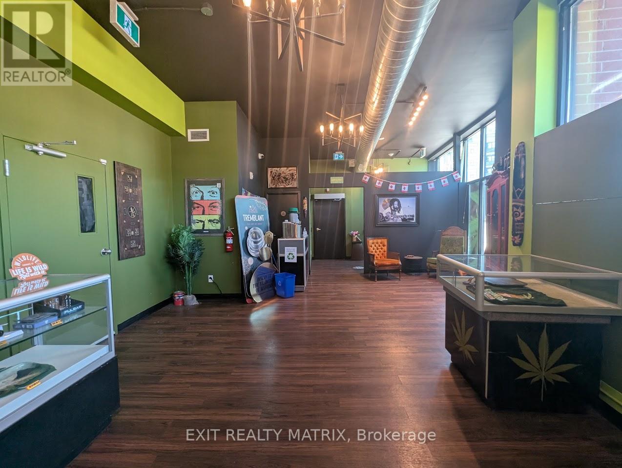 Photo 2 of 675 Bronson Avenue, Ottawa ON