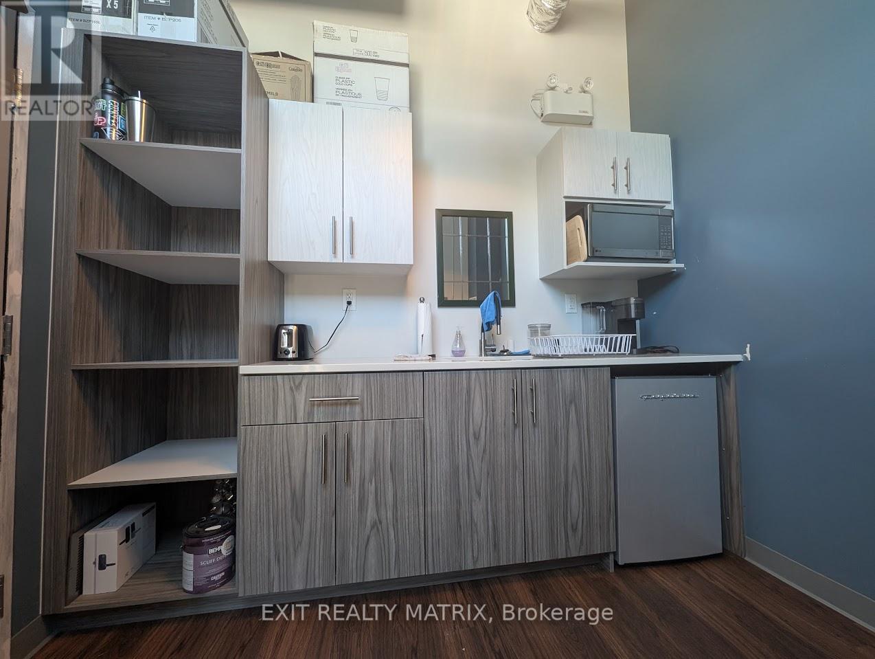 Photo 9 of 675 Bronson Avenue, Ottawa ON