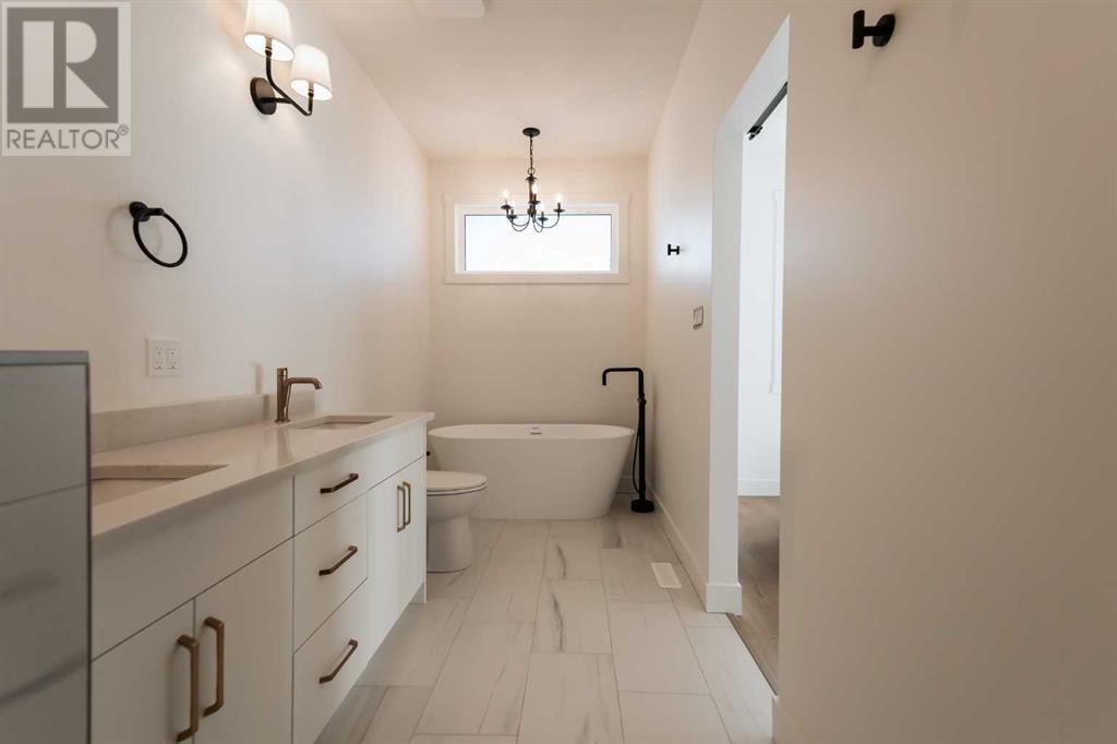 Photo 17 of 2160 21 A Street, Coaldale AB