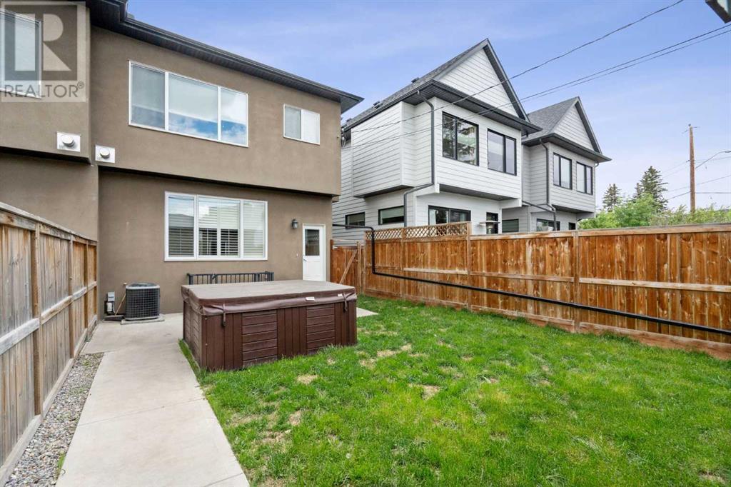Single Family House for Sale in   Street NW Parkdale Calgary 